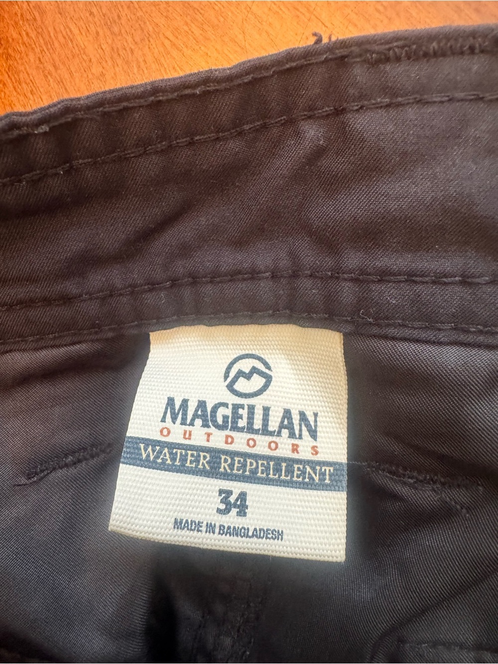 Magellan Outdoors Men's Cargo Shorts in Navy Blue - Picture 3 of 4